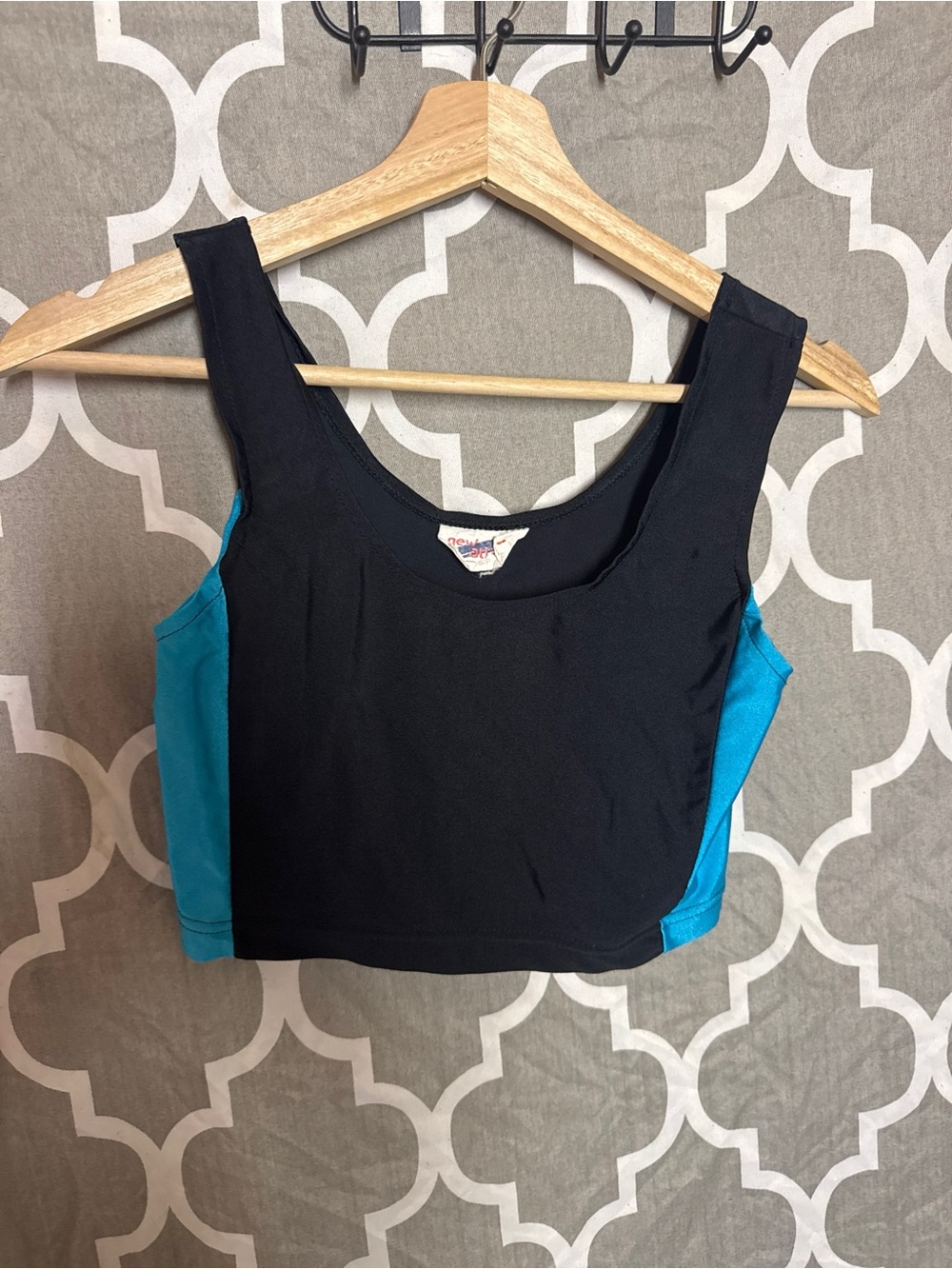 Vintage 90s New Attitude Colorblocked Athletic Crop Top S/P⁠
